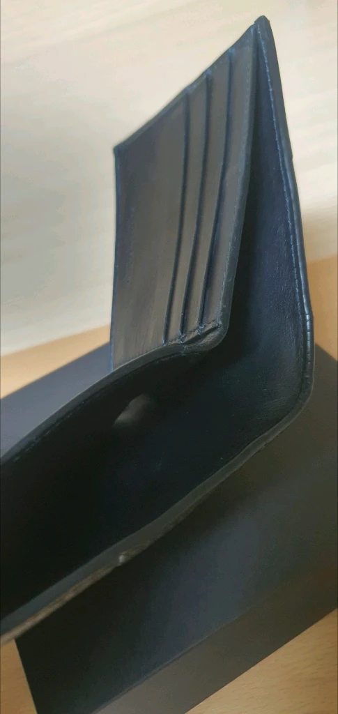 보테가베네타 카세트 반지갑 정품A급(감정O)구찌프라다루이비통디올고야드샤넬셀린느보테가생로랑발렌시아가버버리가방 이미지