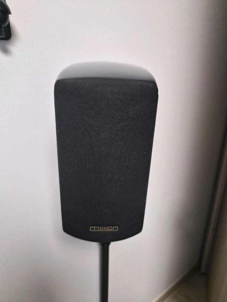 미션 e50 북쉘프 스피커 이미지