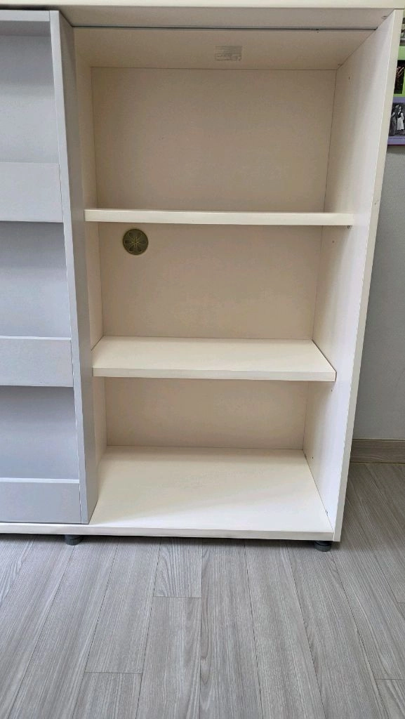 일룸 슬라이딩 책장 이미지