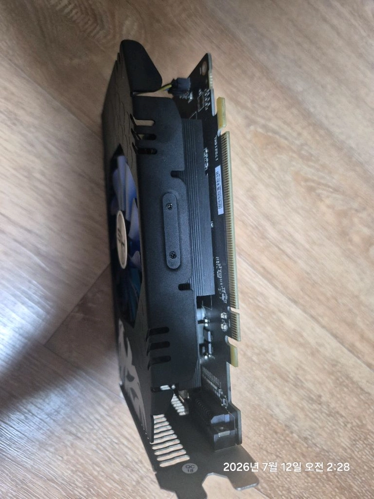 HIS RX560 2G 그래픽카드 이미지