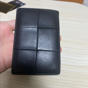 보테가베네타 레더 플랩 카드지갑 블랙 이미지