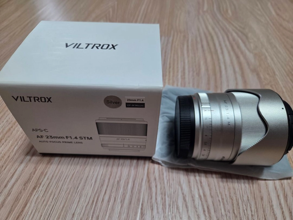 Viltrox AF 23mm F1.4 ef-m 실버 이미지