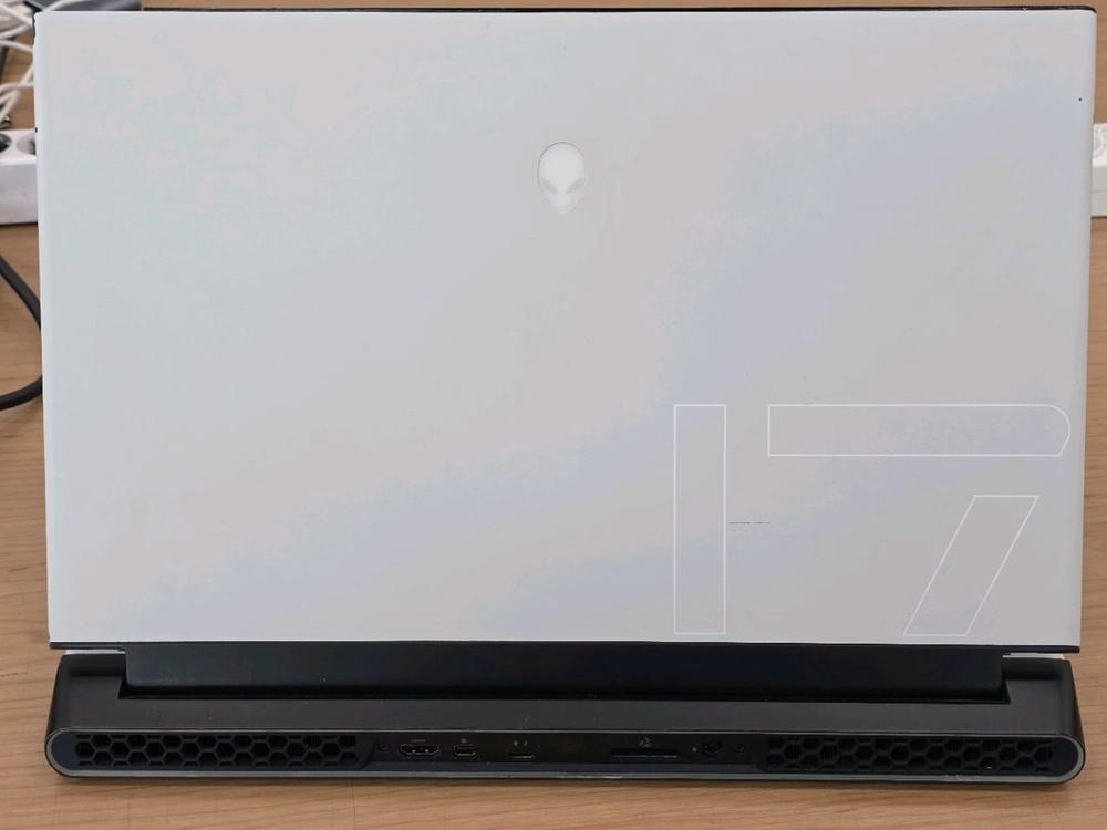 델 에일리언웨어 M17 R3 RTX2080 게이밍 노트북 - 안심되는 중고거래