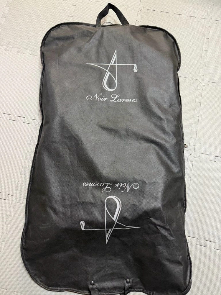 느와르라르메스 세미오버 이미지