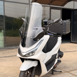 PCX125 / 25년식 / 배달풀세팅 / 19xxxkm / 급매 이미지