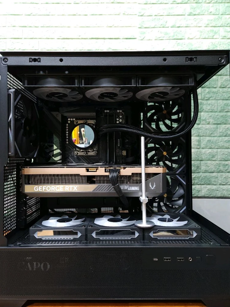 미사용 ) 9800X3D & RTX5070TI 게이밍 컴퓨터 PC 판매 이미지
