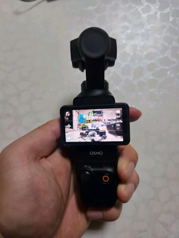 DJI 오즈모 포켓 3 크리에이터 콤보 풀세트 팝니다 이미지