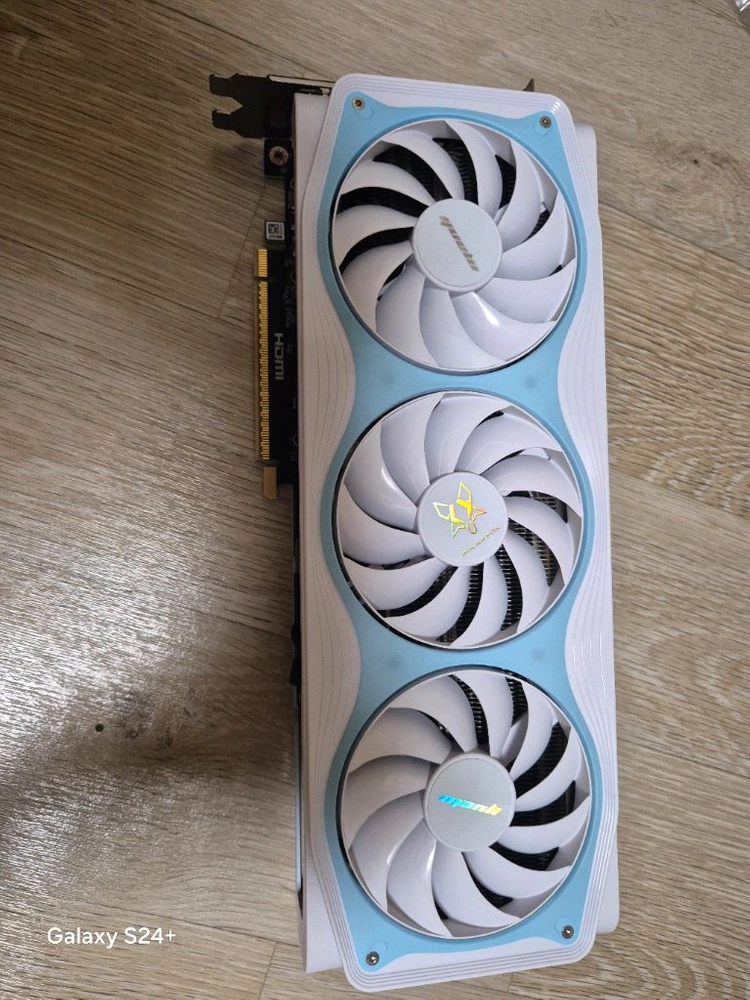5070ti 폴라폭스 팝니다 이미지