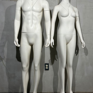 누끼 촬영용 남녀마네킹 이미지