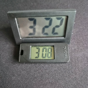 미니 휴대용 책상 시계 12 시간 표시 디지털 시계 이미지