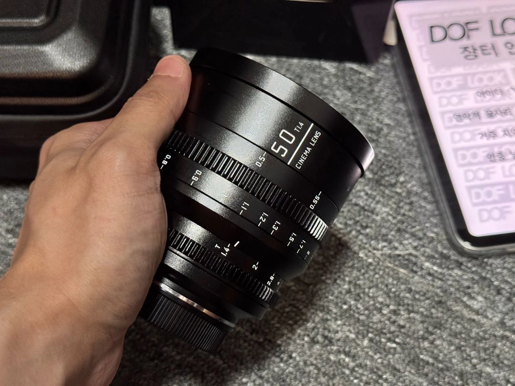 SG-image 시네렌즈 50mm T1.4 L마운트 시네렌즈 팝니다 이미지