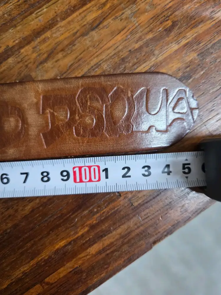 디스퀘어드 각인로고 빈티지 통가죽 벨트 105cm 이미지