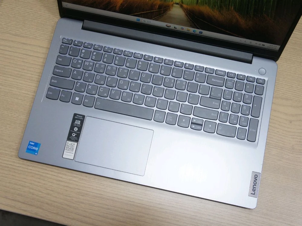 레노버 인텔 i5-1155G7 램8기가 15.6인치 노트북 팝니다. 수원 이미지