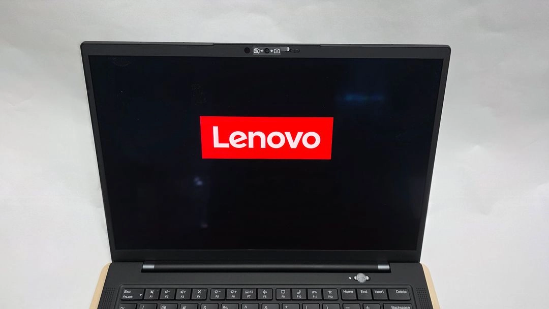 [미사용 새제품]ThinkPad X1 카본 Gen11(i7/32GB/2TB/2.8K OLED/5G풀옵션) 이미지