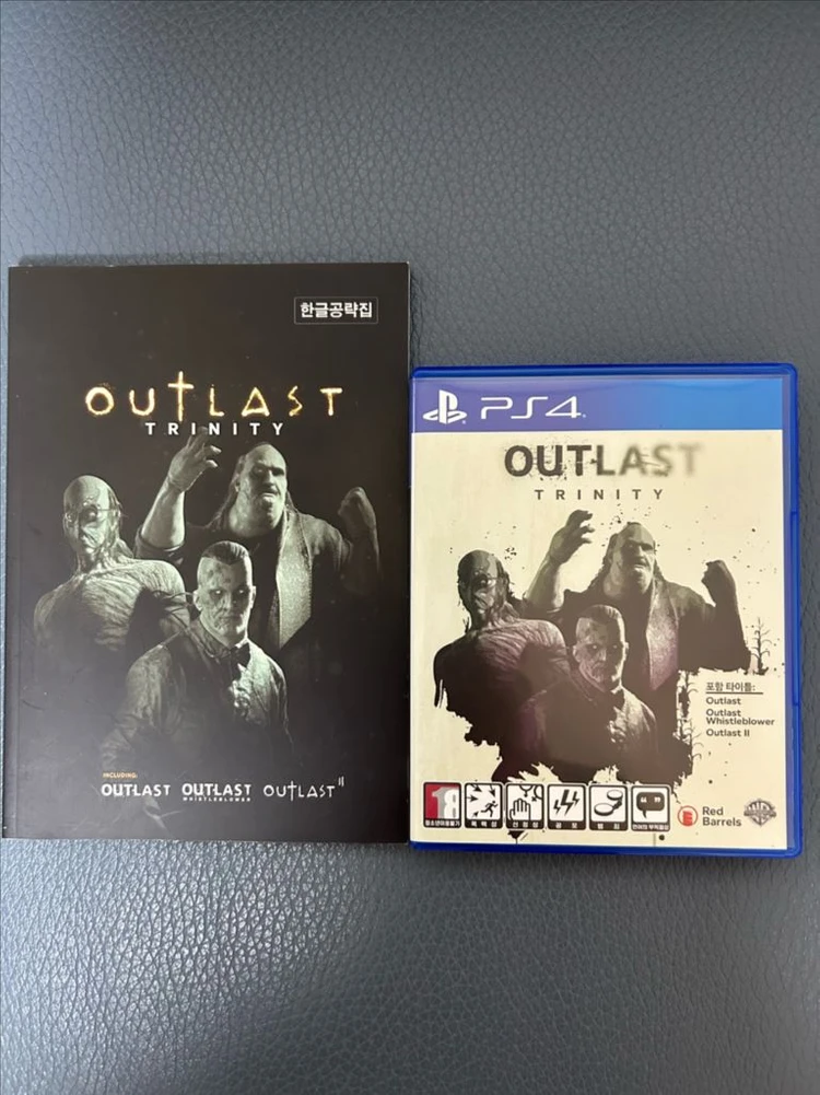 ps4 아웃라스트 트리니티 초회정발 3종합본 디스크 (공략대사집 포함)소장용 이미지