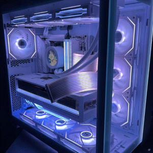 9800X3D RTX 5090 B850 화이트 1000w 리안리세팅 화이트 데스크탑 화스트랄 RTX5090 이미지
