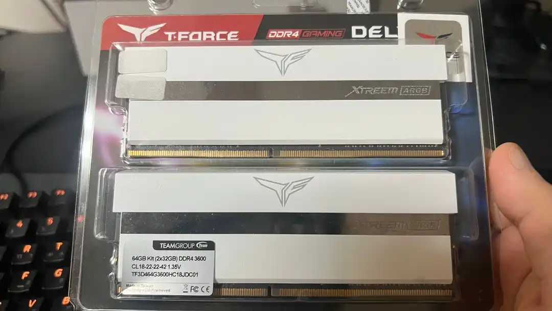 팀그룹 ddr4 64gb(32x2) 메모리 팝니다 - 안심되는 중고거래