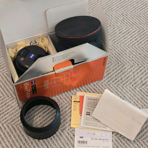소니 SAL85F14Z PLANAR T 85mm F1.4 ZA 플래너 렌즈 이미지