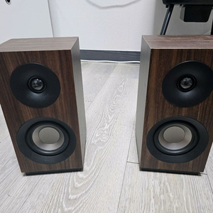 Jamo S 801 Walnut 북쉘프 패시브 스피커 이미지