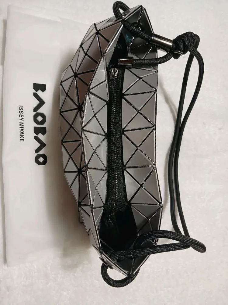 바오바오 가방 크로스백 이미지