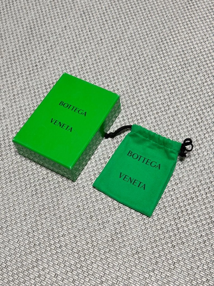 보테가베네타 인트레치아토 반지갑 이미지