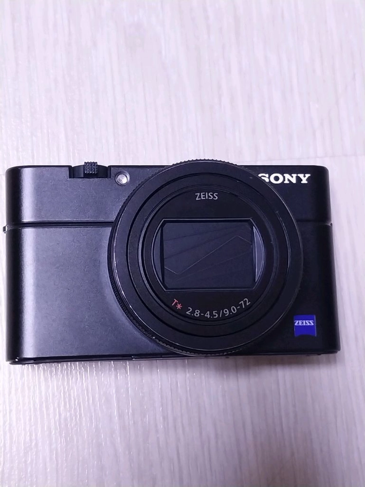 RX100M7 소니 카메라 이미지