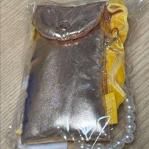달바 옐로우 리본 메탈 패딩 파우치 이미지