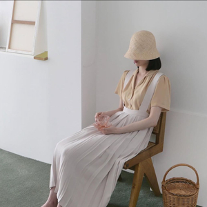 버앤버브 플리츠 멜빵 스커트 크림베이지 레이어드 뷔스티에 원피스 롱치마 이미지