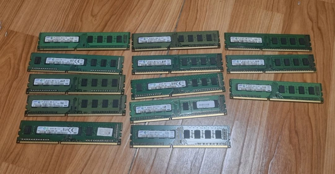 DDR3 RAM 2GB 13개 입니다 이미지