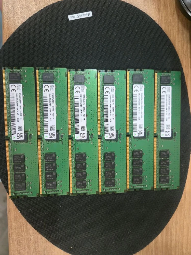 SK하이닉스 32GB DDR4 PC4-3200AA-RE2-14 ECC 이미지