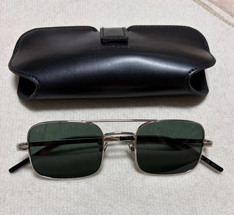 미사용)SAINTLAURENT.입생로랑.선글라스.선글라스케이스.클래식.입생.명품선글라스.사각선글라스.패션아이템 이미지