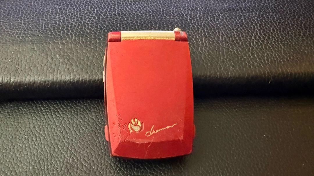 수집용 옛날휴대폰. 2G 폰. 폴더폰. 올드폰 7개 이미지