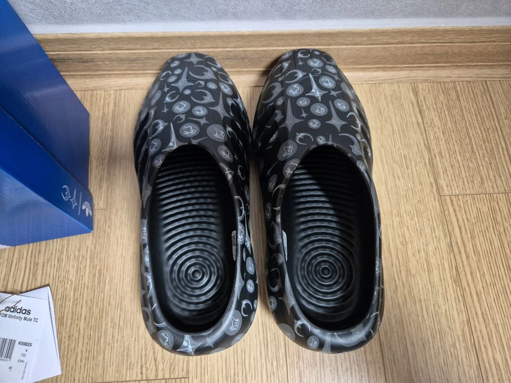 (265) 아디다스 x 떠그 클럽 아디폼 인피니티 뮬 코어 블랙 이미지