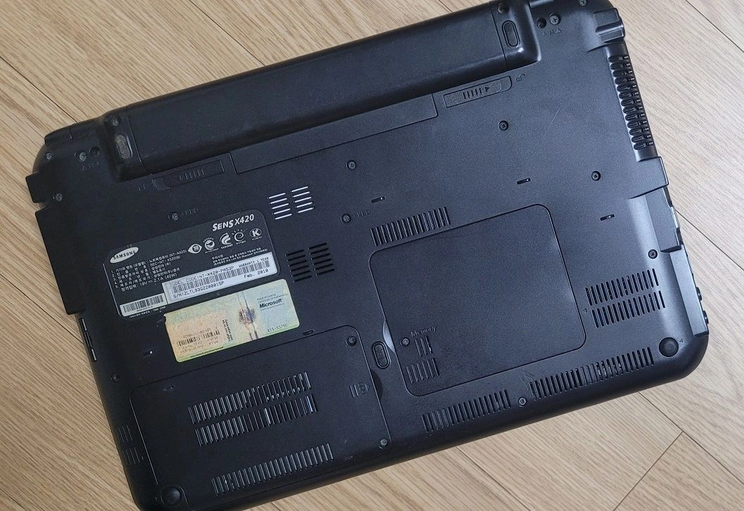 부품용 14인치 삼성 노트북 NT-X420 이미지