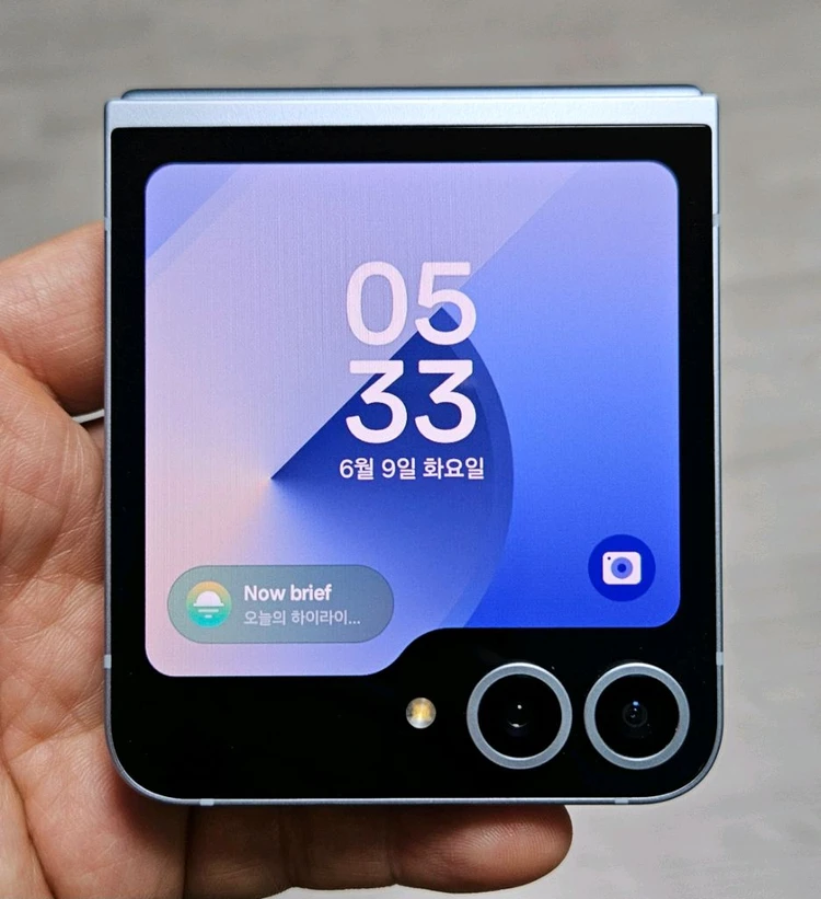 갤럭시 Z플립6 블루 256GB A급 싸게 팝니다. 이미지