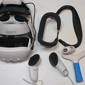 메타 퀘스트3 128 판매합니다 bobovr 보조배터리 키트, 안면폼, 탁구채키트 포함 이미지