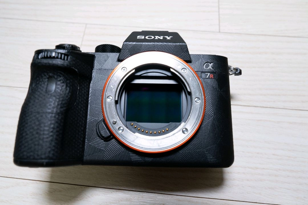 소니 A7R3+세로그립+플래시+베이스플레이트 이미지