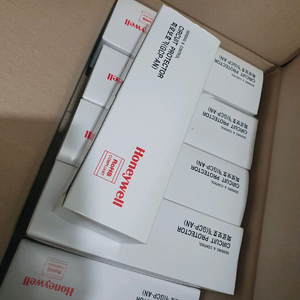 새 상품인 Honeywell 회로 보호기 GCP-32AN M 20A입니다120개 일괄판매 이미지
