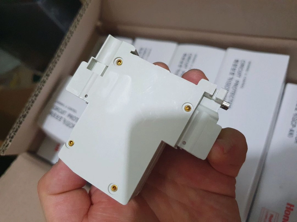 새 상품인 Honeywell 회로 보호기 GCP-32AN M 20A입니다120개 일괄판매 이미지