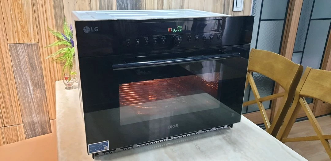 LG 디오스 광파오븐 빌트인 38L 이미지
