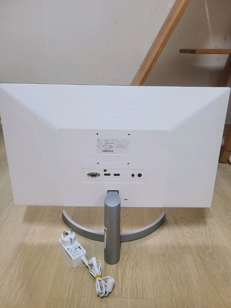 LG 24인치 IPS패널 베젤리스크 광시야각 틸트 모니터 24MK600M 이미지