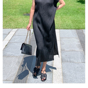 미미씨엘 소재감이 가볍고 편하고 예쁜 플리츠 원피스 블랙 색상 프리 사이즈 숏 스타일 새상품 이미지