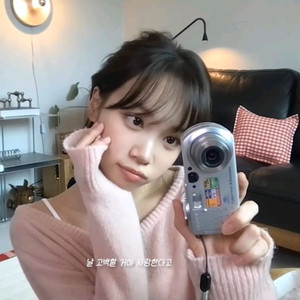 소니 사이버샷 P8 채원 혜인 디카 이미지