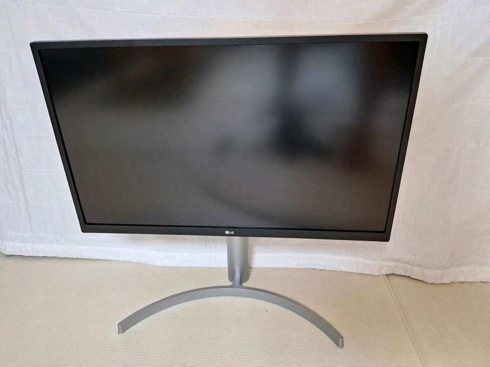 LG 27인치 4K 모니터 팝니다 이미지