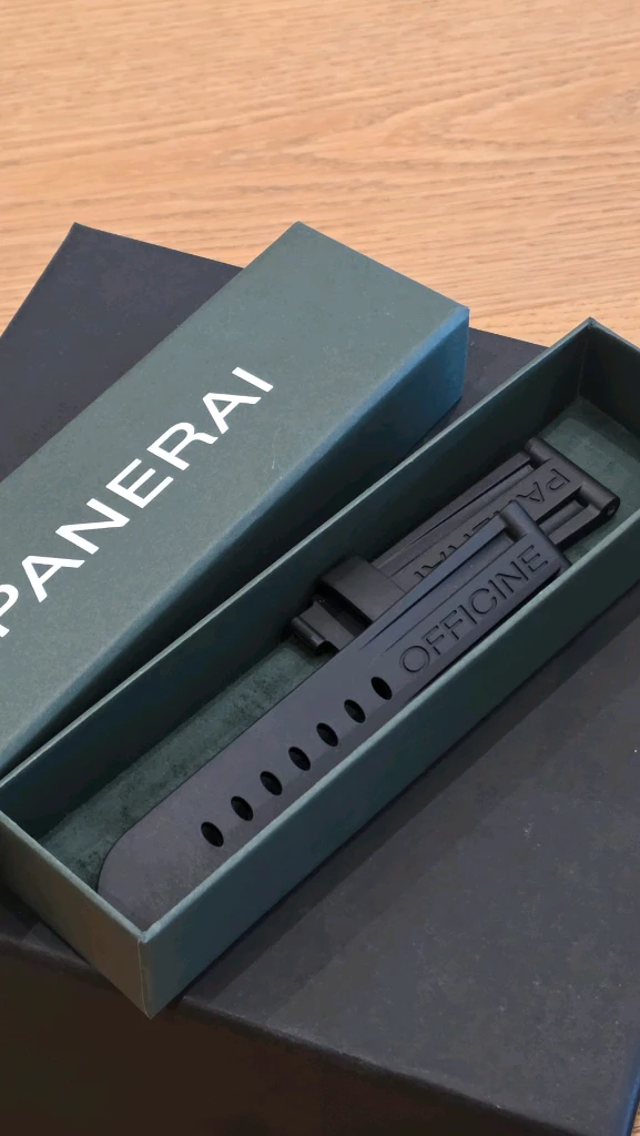 파네라이 루미노르 크로노 플라이백 세라믹 PAM01298 Luminor Chrono Flyback Ceramica 이미지