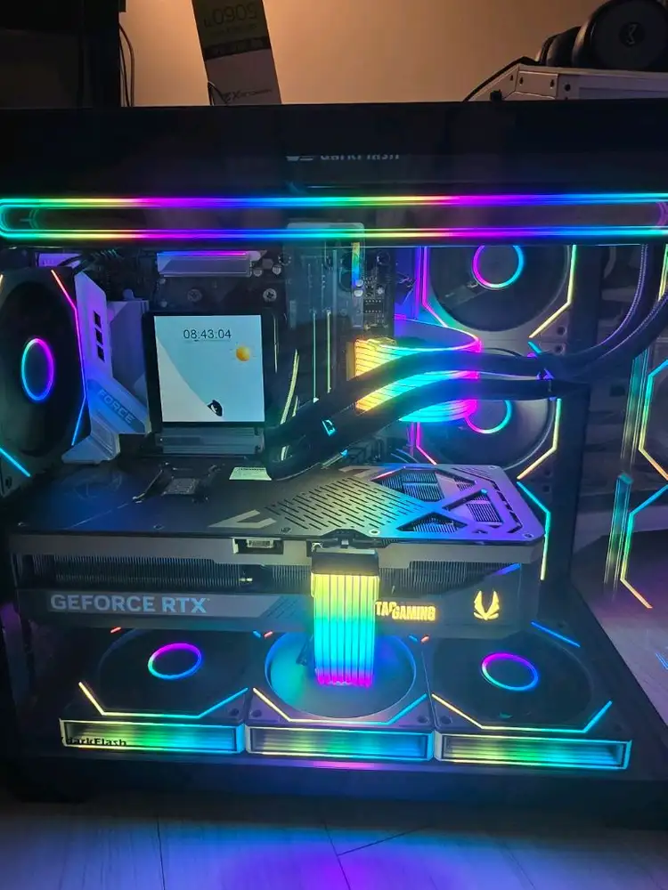 라이젠7 9800X3D RTX5070TI 솔리드PC 팝니다 - 안심되는 중고거래