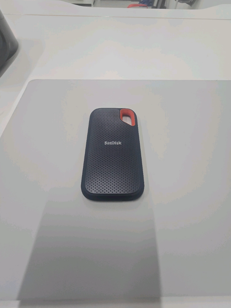 샌디스크 익스트림 E61 1TB 포터블 SSD 이미지