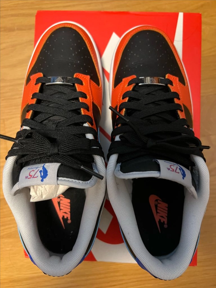 나이키 덩크 로우 EMB NBA 닉스 275 팝니다 이미지