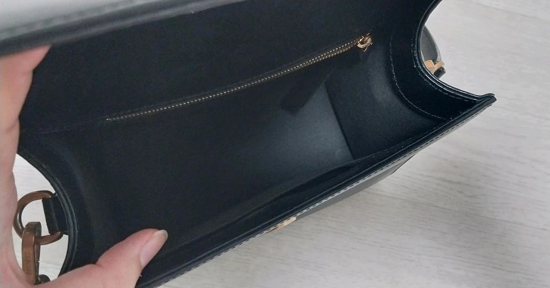 쿠론 블랙 레더 크로스백 토트백 이미지