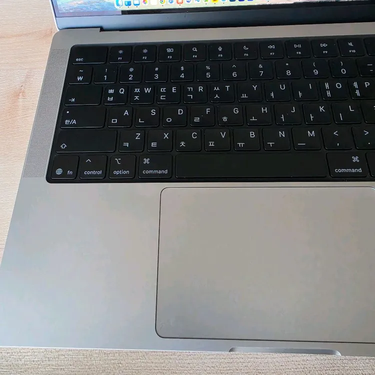애플 맥북프로 14 M5 32G 1TB 이미지
